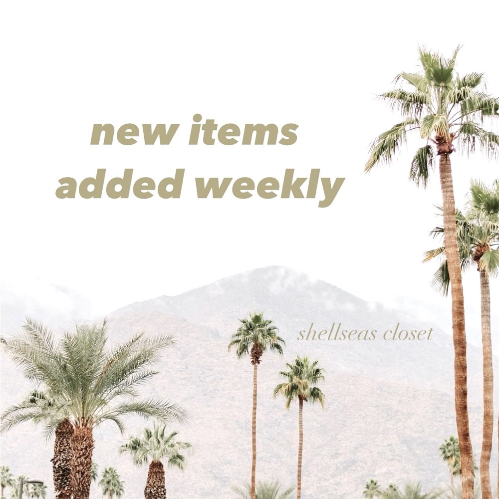 🌴🦩I am posting my finds weekly to my closet!